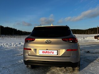 2019 Hyundai Tucson III Рестайлинг, бежевый, 2600000 рублей, вид 4