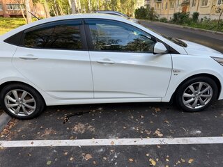 2016 Hyundai Solaris I Рестайлинг, белый, 1050000 рублей, вид 4