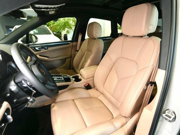 2025 Porsche Macan I Рестайлинг 2, серый, 11999000 рублей - вид 17