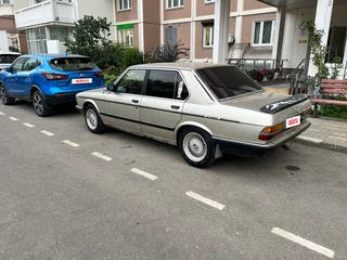 1984 BMW 5 серии 524d II (E28), серебристый, 490000 рублей, вид 2