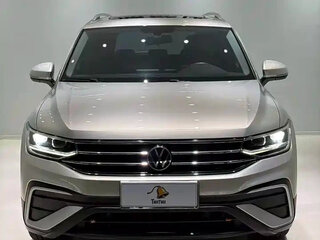 2023 Volkswagen Tiguan II Рестайлинг, серебристый, 2900088 рублей, вид 2