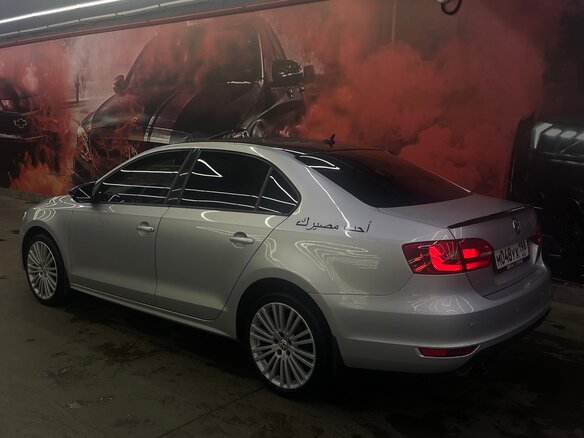 2012 Volkswagen Jetta VI, серебристый, 950000 рублей - вид 8