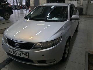 2010 Kia Cerato 6-speed II, серебристый, 950000 рублей, вид 1