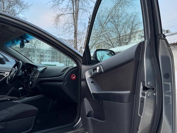 2010 Kia Cerato 4-speed II, серый, 445000 рублей - вид 17