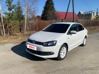 2015 Volkswagen Polo V Рестайлинг, белый, 1500000 рублей, вид 1