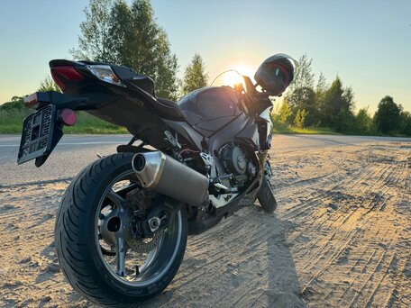 2011 Suzuki GSX-R 750, чёрный, 750000 рублей, вид 2