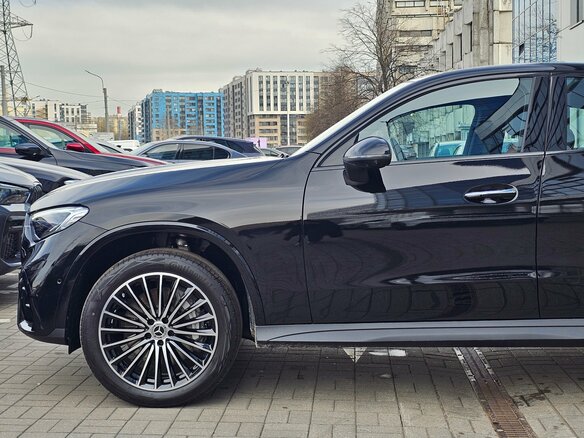 2025 Mercedes-Benz GLC Coupe 300 II (C254), чёрный - вид 5