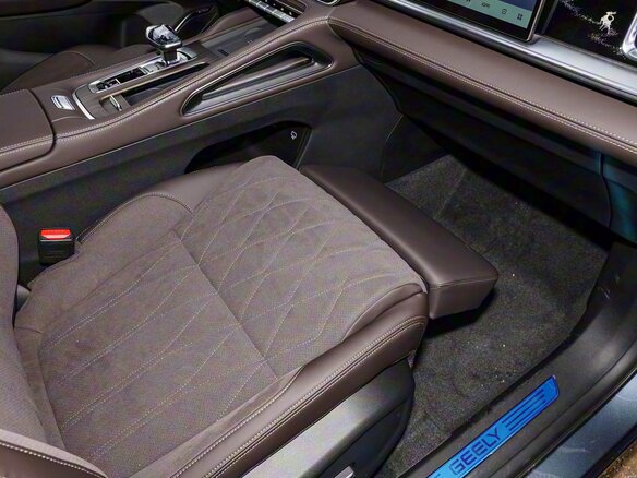 2026 Geely Monjaro (Xingyue L) I Рестайлинг 2 (China Market), синий - вид 29