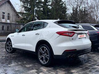2017 Maserati Levante Diesel I, белый, 3750000 рублей, вид 3