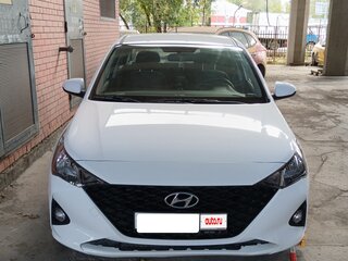 2022 Hyundai Solaris II Рестайлинг, белый, 1120303 рублей, вид 2