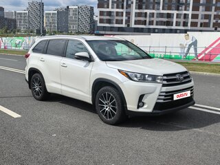 2019 Toyota Highlander III (XU50) Рестайлинг, белый, 4600000 рублей, вид 1