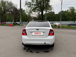 2010 Ford Focus II Рестайлинг, белый, 435000 рублей, вид 4