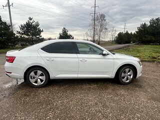 2015 Skoda Superb III, белый, 1725000 рублей, вид 2