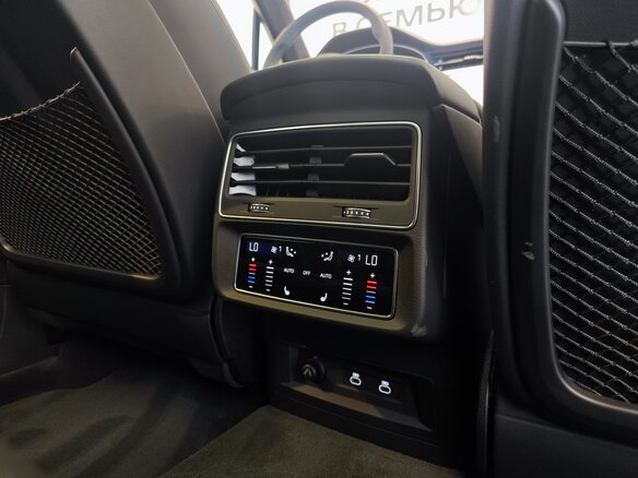 2025 Audi Q7 50 TDI II (4M) Рестайлинг 2, чёрный - вид 20