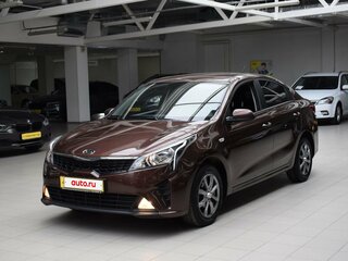 2022 Kia Rio IV Рестайлинг, коричневый, 1540000 рублей, вид 3