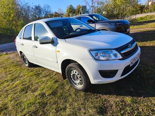 2015 Lada (ВАЗ) Granta I, белый, 365000 рублей, вид 2