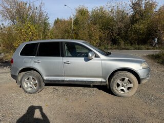 2004 Volkswagen Touareg I, серебристый, 450000 рублей, вид 2