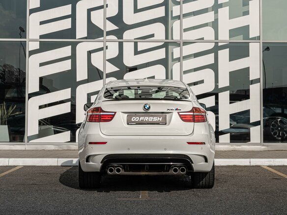 2014 BMW X6 M I (E71) Рестайлинг, белый, 3200000 рублей - вид 3