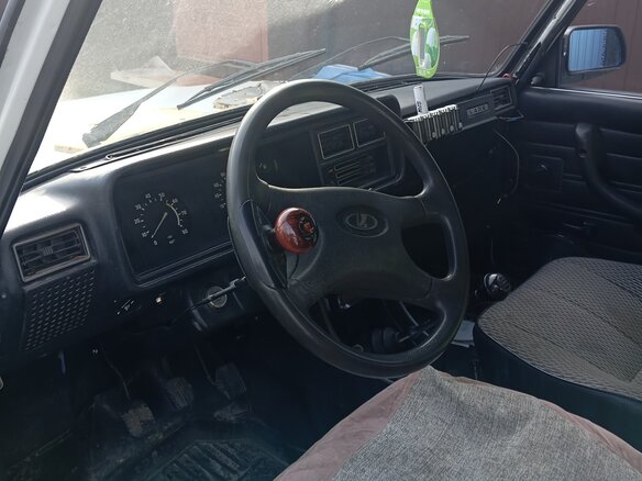 2005 Lada (ВАЗ) 2107, белый, 200000 рублей - вид 3