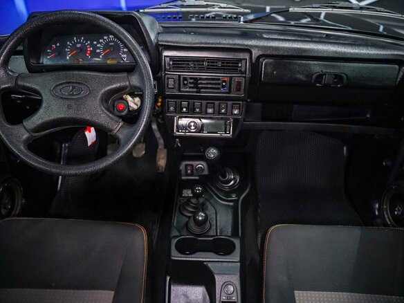 2017 Lada (ВАЗ) 2121 (4x4) I Рестайлинг, чёрный, 499000 рублей - вид 10