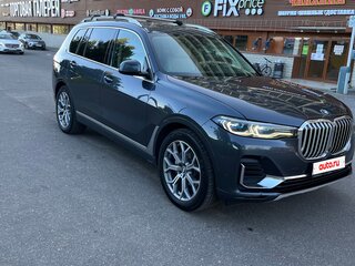 2019 BMW X7 40i I (G07), серый, 5400000 рублей, вид 3
