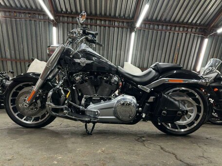 2017 Harley-Davidson Fat Boy, чёрный, 1860000 рублей, вид 4