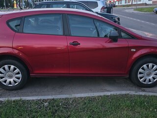 2010 SEAT Leon II Рестайлинг, пурпурный, 650000 рублей, вид 4