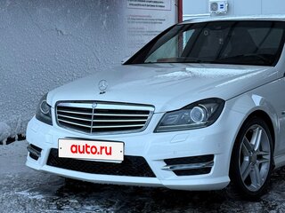 2011 Mercedes-Benz C-Класс 180 BlueEFFICIENCY III (W204) Рестайлинг, белый, 1800000 рублей, вид 3