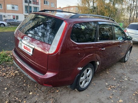 2008 Ford Focus II Рестайлинг, пурпурный, 430000 рублей, вид 3