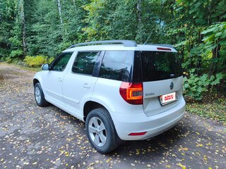 2014 Skoda Yeti I Рестайлинг, белый, 1060000 рублей, вид 4