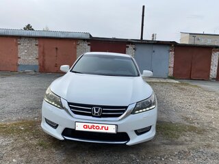 2013 Honda Accord IX, белый, 1350000 рублей, вид 3