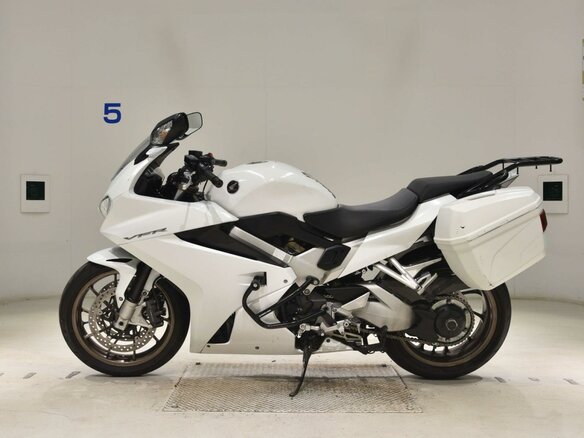2015 Honda VFR 800, белый