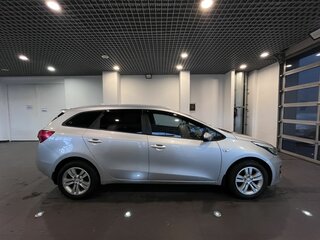2018 Kia Ceed II Рестайлинг, серебристый, 1360000 рублей, вид 2