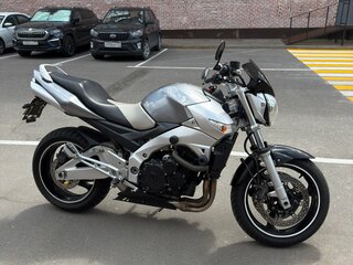 Suzuki GSR 600