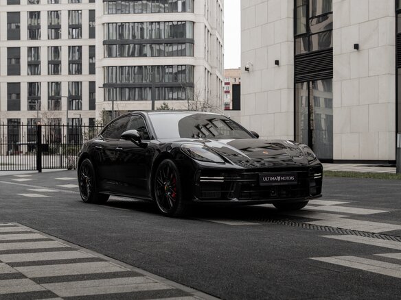 2026 Porsche Panamera GTS III, чёрный, 28300000 рублей - вид 2