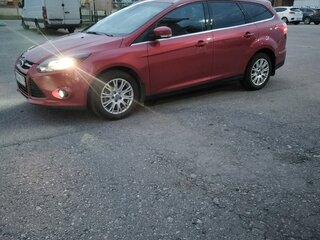2013 Ford Focus III, красный, 780000 рублей, вид 3