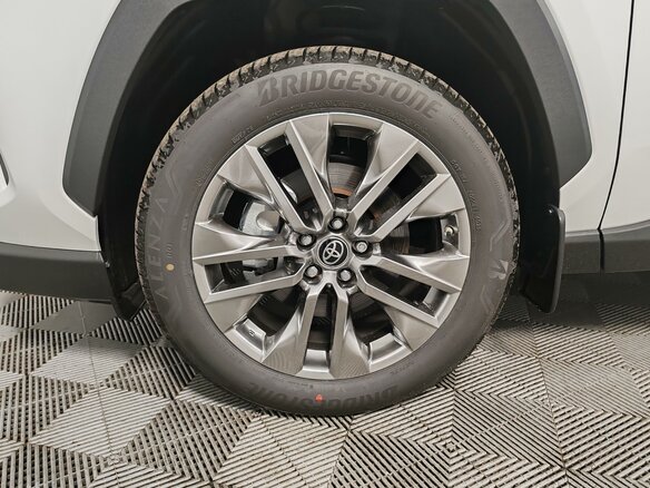 2025 Toyota RAV4 V (XA50), белый - вид 15