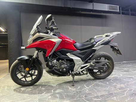2023 Honda NC 750X, красный, 1000000 рублей, вид 2