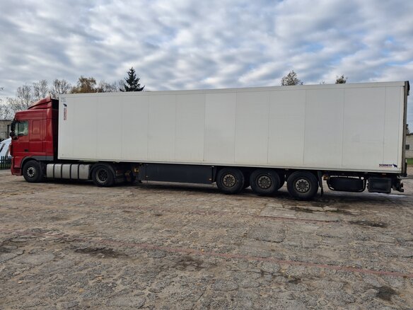 2012 DAF XF 105, пурпурный, 4700000 рублей - вид 6
