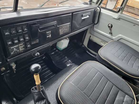 1999 КамАЗ 4310, белый, 2950000 рублей - вид 11