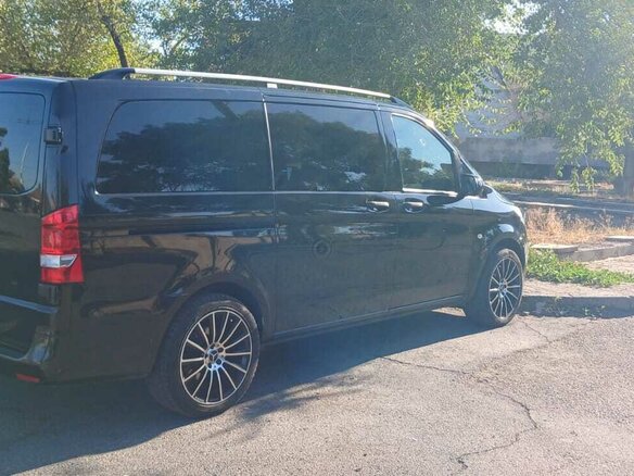 2017 Mercedes-Benz Metris, чёрный, 2800000 рублей - вид 2