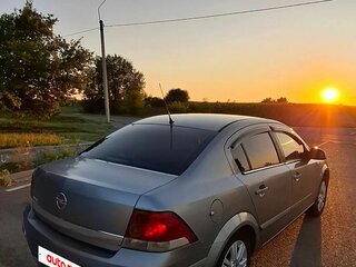 2011 Opel Astra H Рестайлинг, серый, 650000 рублей, вид 5