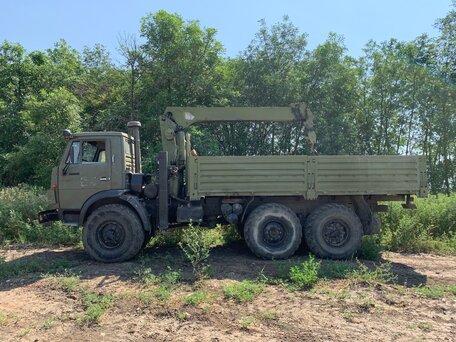 1990 КамАЗ 4310, зелёный, 1800000 рублей, вид 1