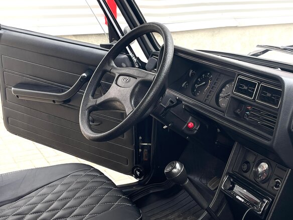 2010 Lada (ВАЗ) 2107, чёрный - вид 21