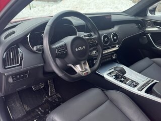 2023 Kia Stinger I Рестайлинг, красный, 2800000 рублей, вид 4