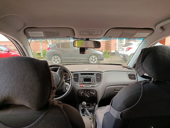 2010 Kia Rio II Рестайлинг, белый, 705000 рублей - вид 7