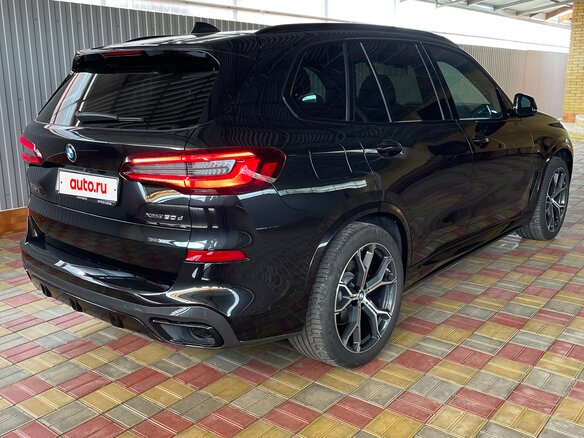 2021 BMW X5 30d IV (G05/G18), чёрный, 8200000 рублей - вид 4