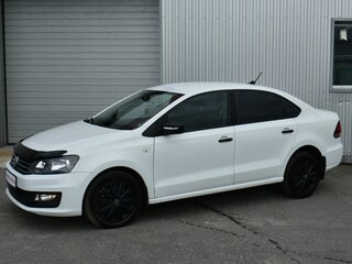2017 Volkswagen Polo V Рестайлинг, белый, 1029000 рублей, вид 1