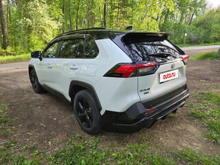 2021 Toyota RAV4 V (XA50), белый, 3650000 рублей, вид 4
