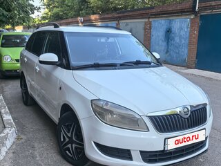 2013 Skoda Fabia II Рестайлинг, белый, 585000 рублей, вид 2